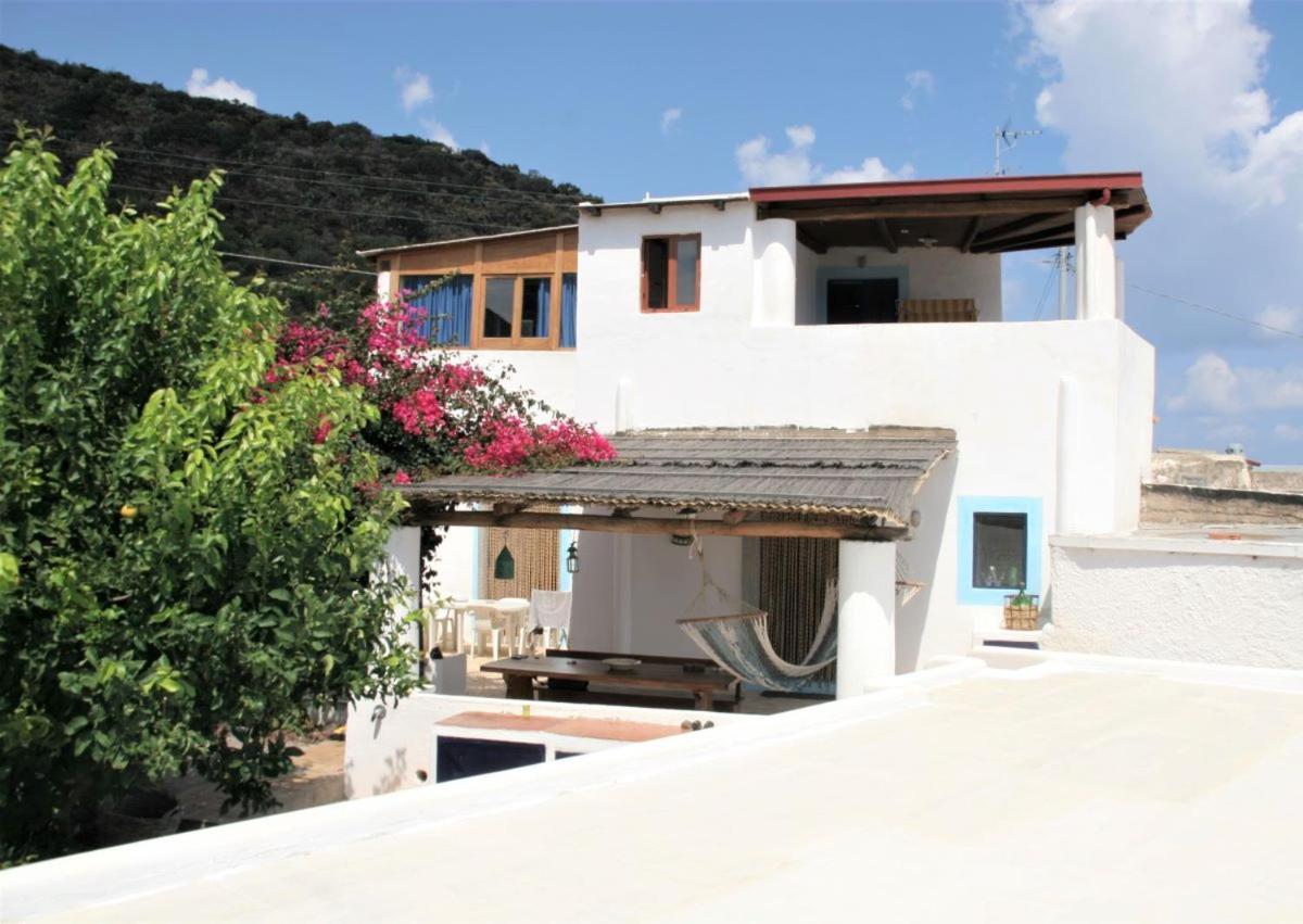 Case Al Mare - Terrazzi Panoramici E Ampio Giardino Santa Marina Salina Εξωτερικό φωτογραφία