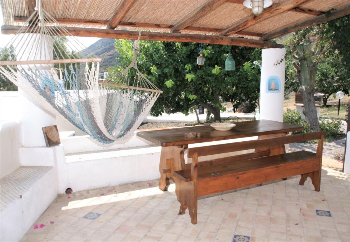 Case Al Mare - Terrazzi Panoramici E Ampio Giardino Santa Marina Salina Εξωτερικό φωτογραφία