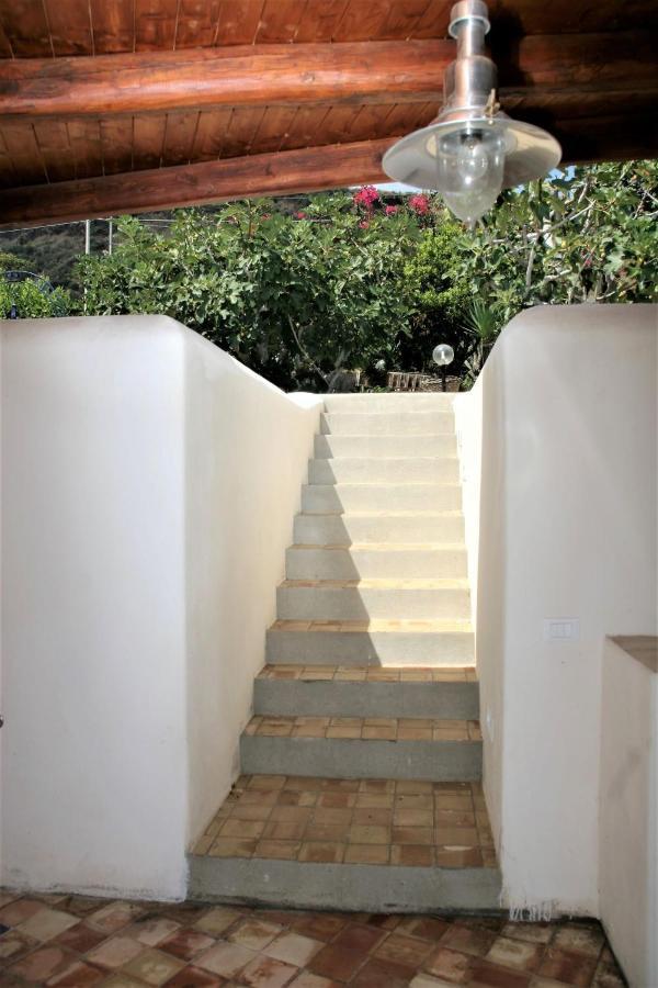 Case Al Mare - Terrazzi Panoramici E Ampio Giardino Santa Marina Salina Εξωτερικό φωτογραφία